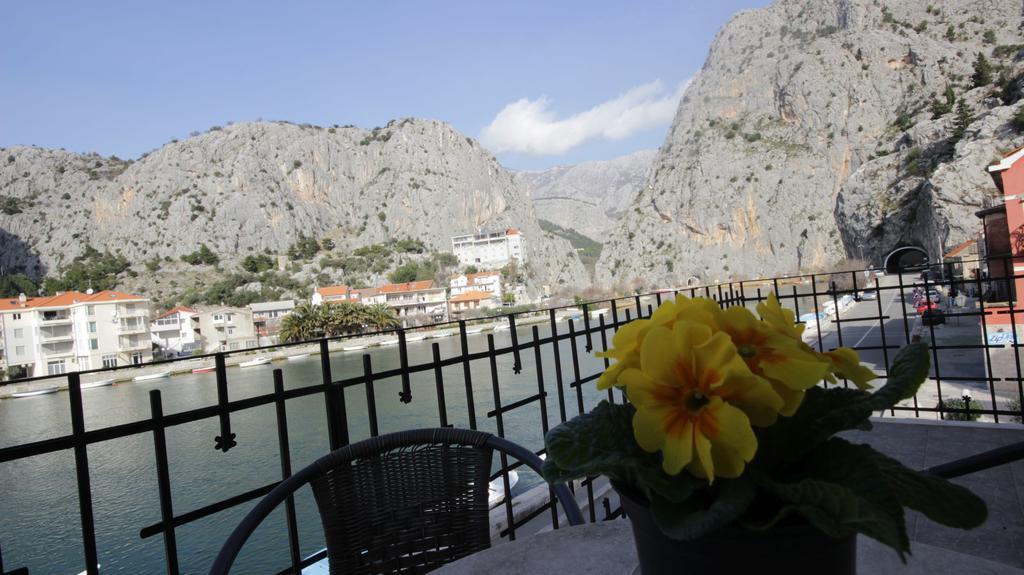 City & River View Apartment Omiš Extérieur photo